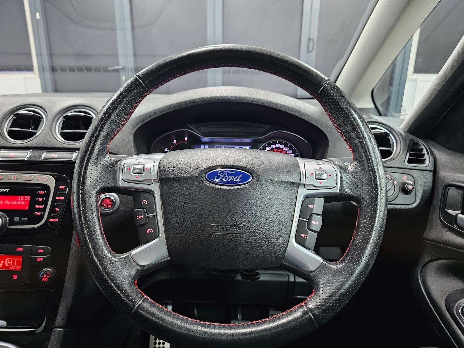 Used Ford S-Max 2013 for sale - 76972457: Photo 7