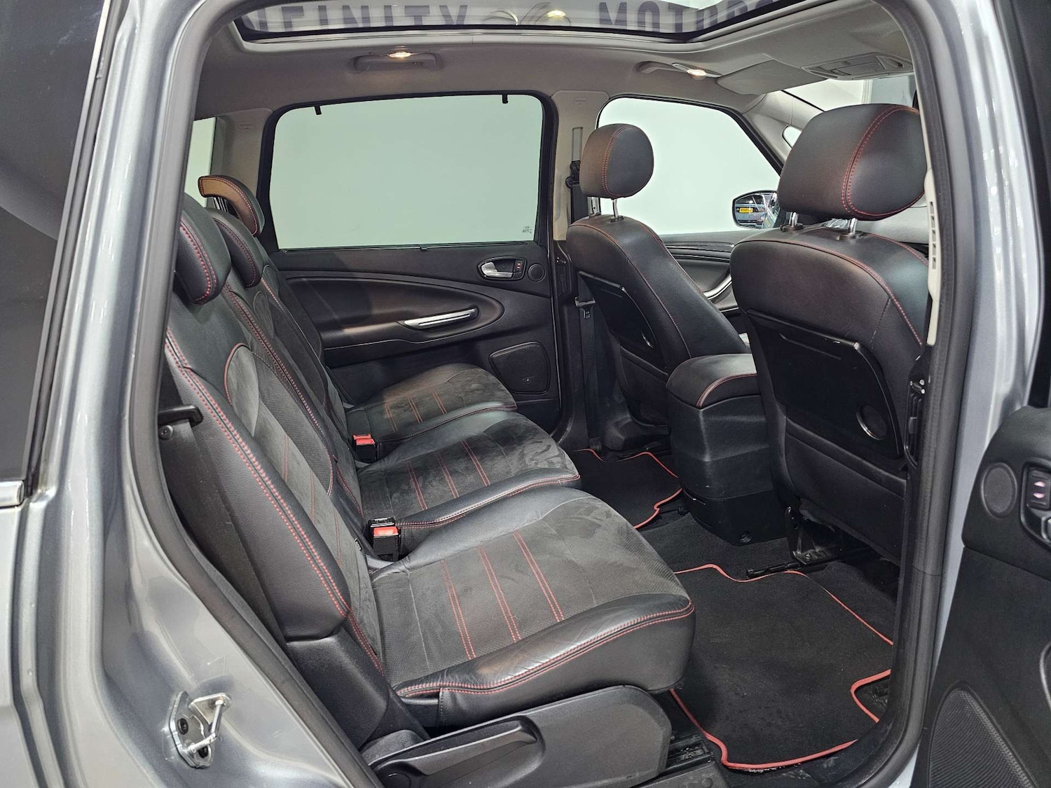 Used Ford S-Max 2013 for sale - 76972457: Photo 76