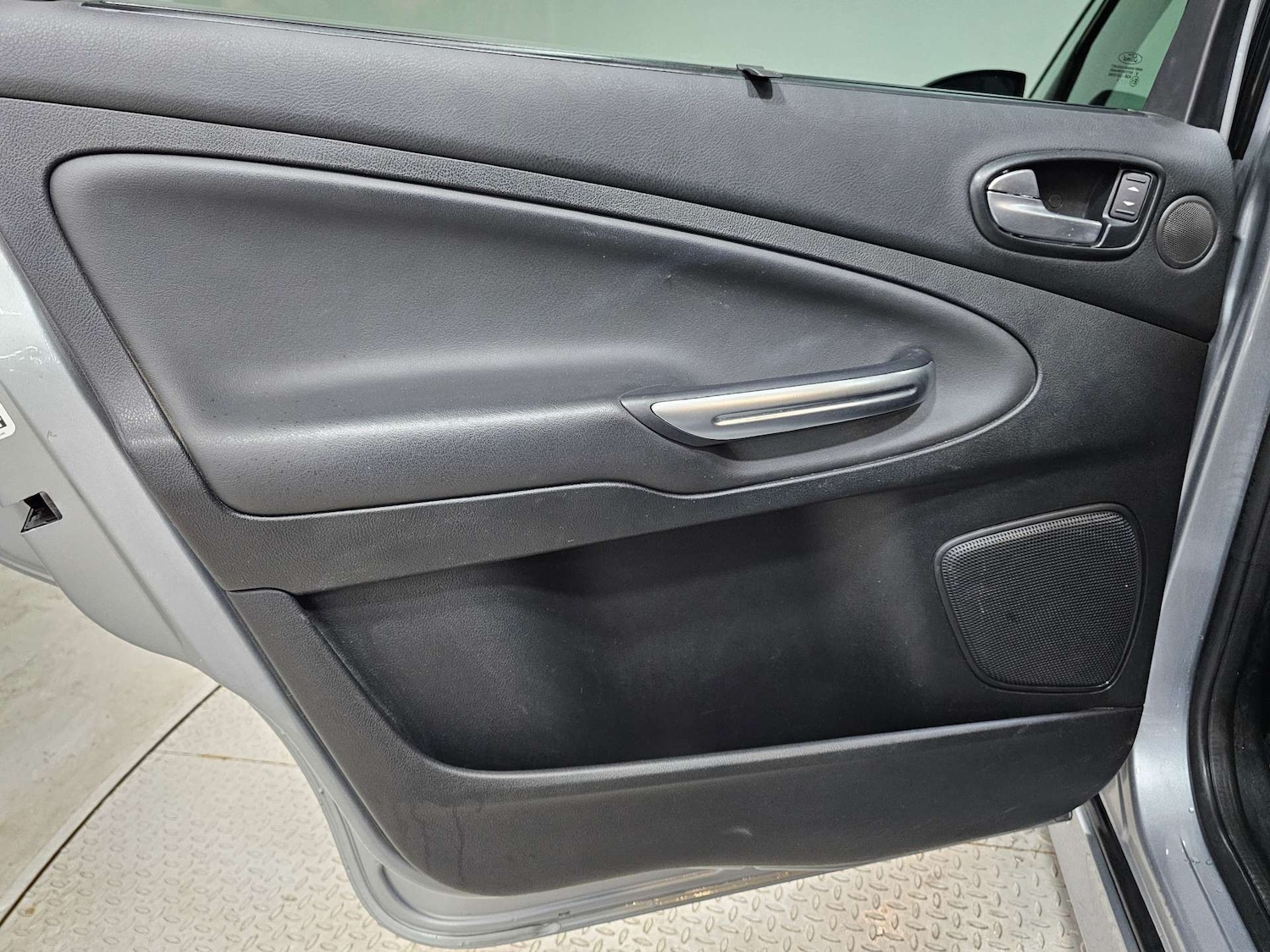 Used Ford S-Max 2013 for sale - 76972457: Photo 84