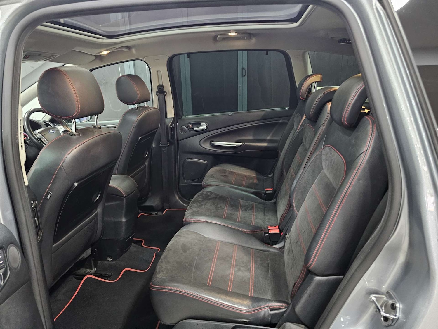 Used Ford S-Max 2013 for sale - 76972457: Photo 85