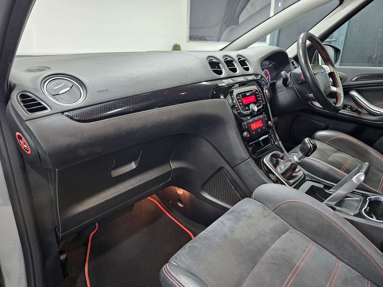 Used Ford S-Max 2013 for sale - 76972457: Photo 91