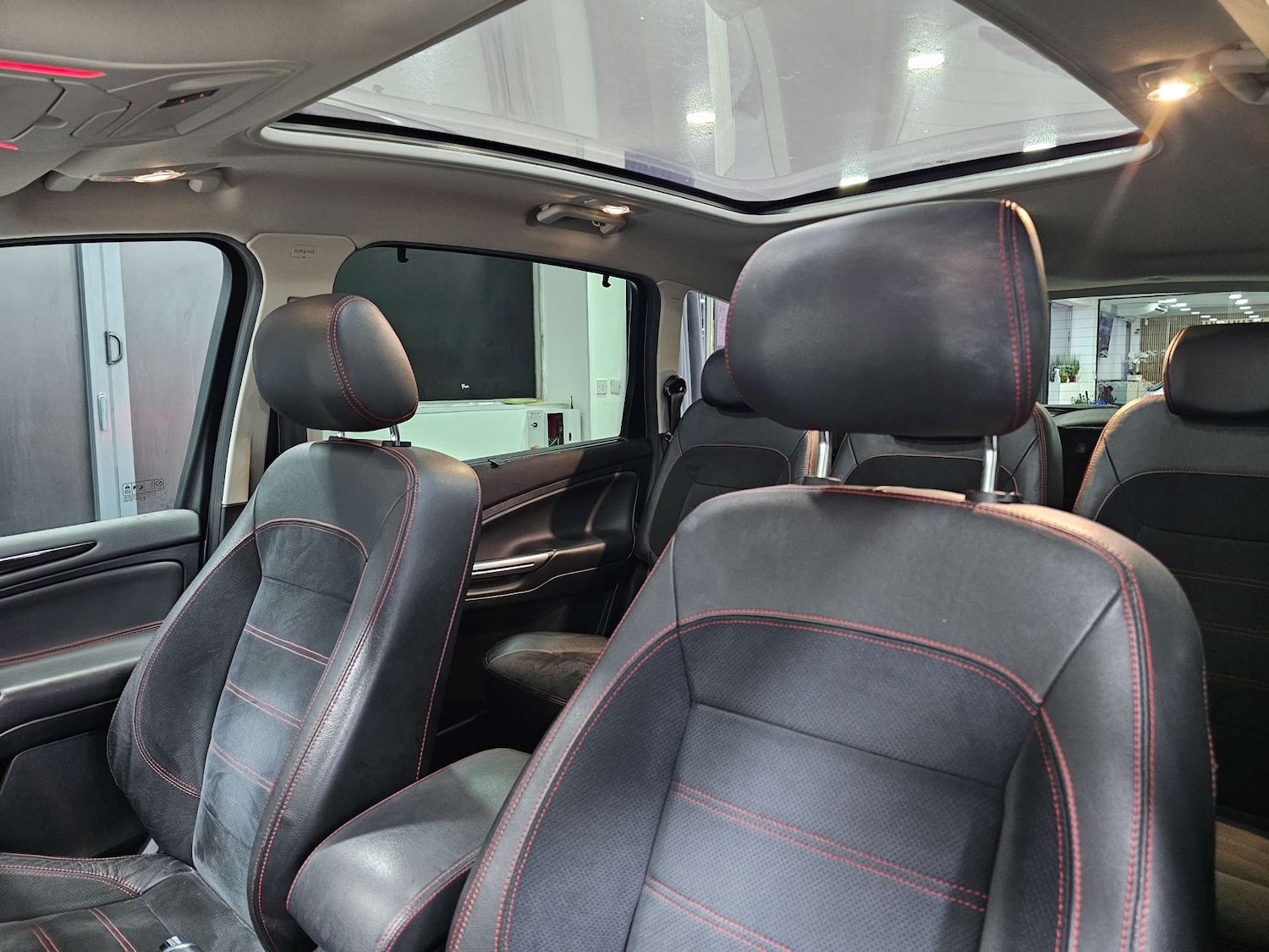 Used Ford S-Max 2013 for sale - 76972457: Photo 92