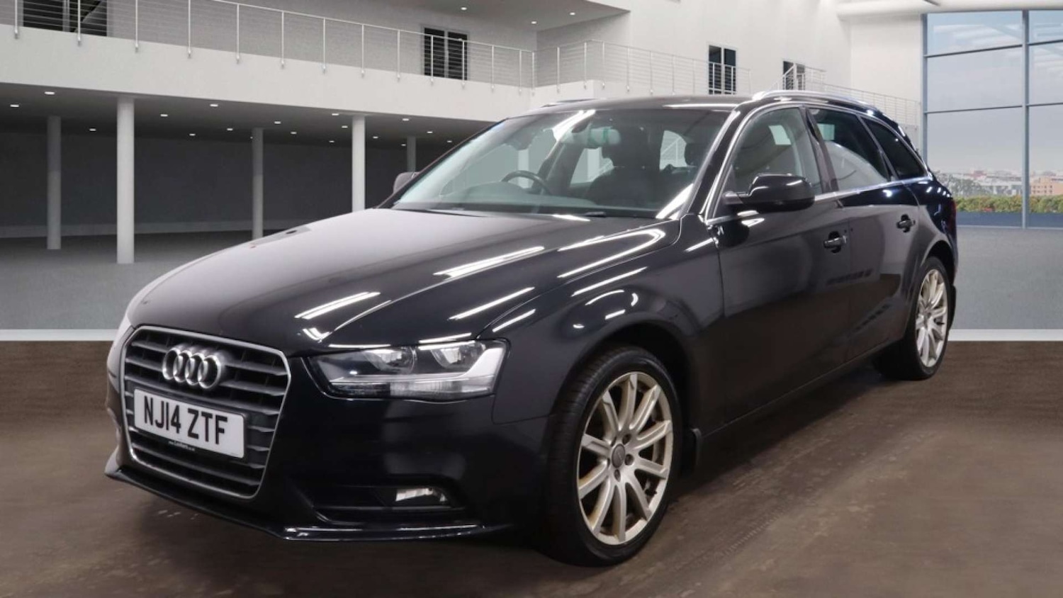 Used Audi A4 2014 for sale - 77681180: Photo 3