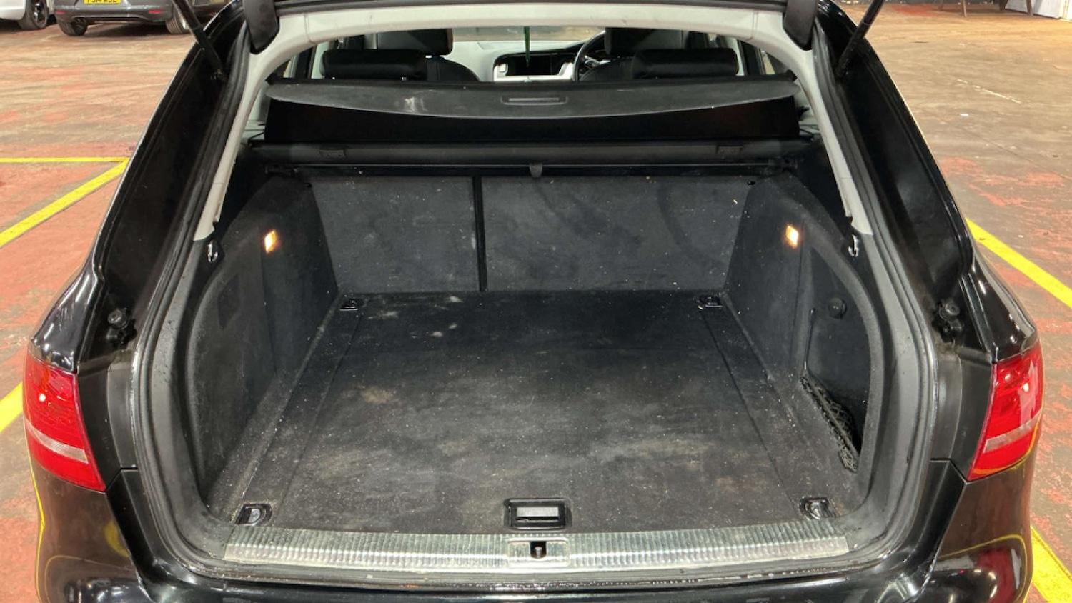 Used Audi A4 2014 for sale - 77681180: Photo 9