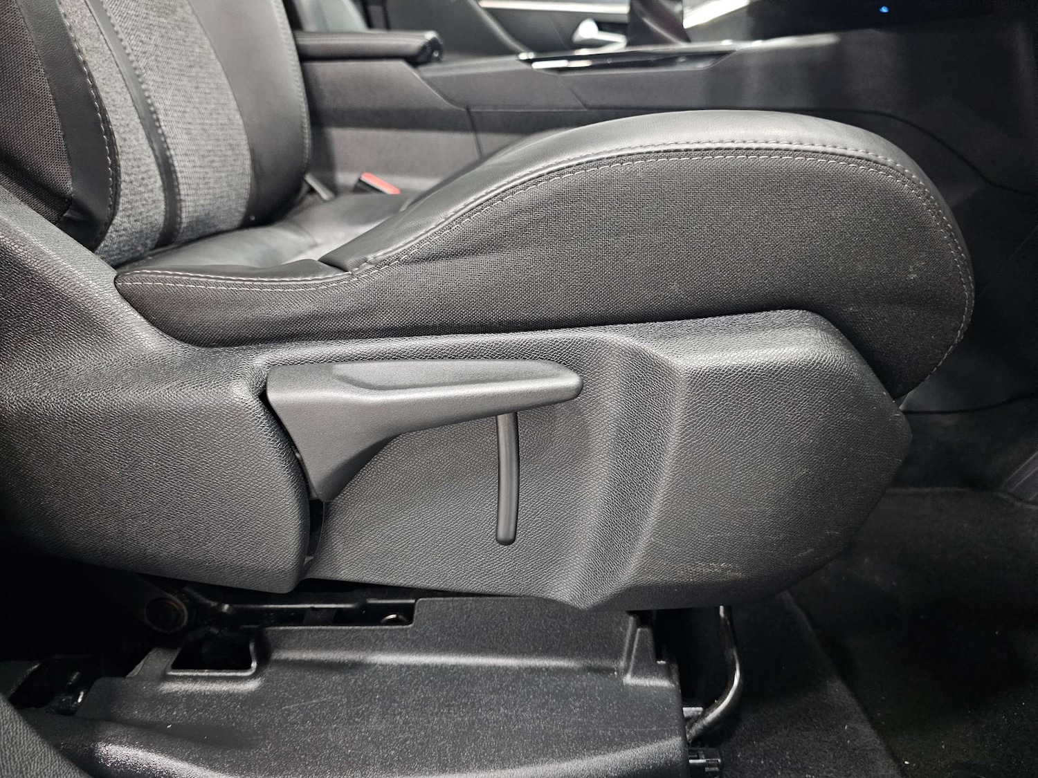 Used Peugeot 3008 2017 for sale - 76972398: Photo 56