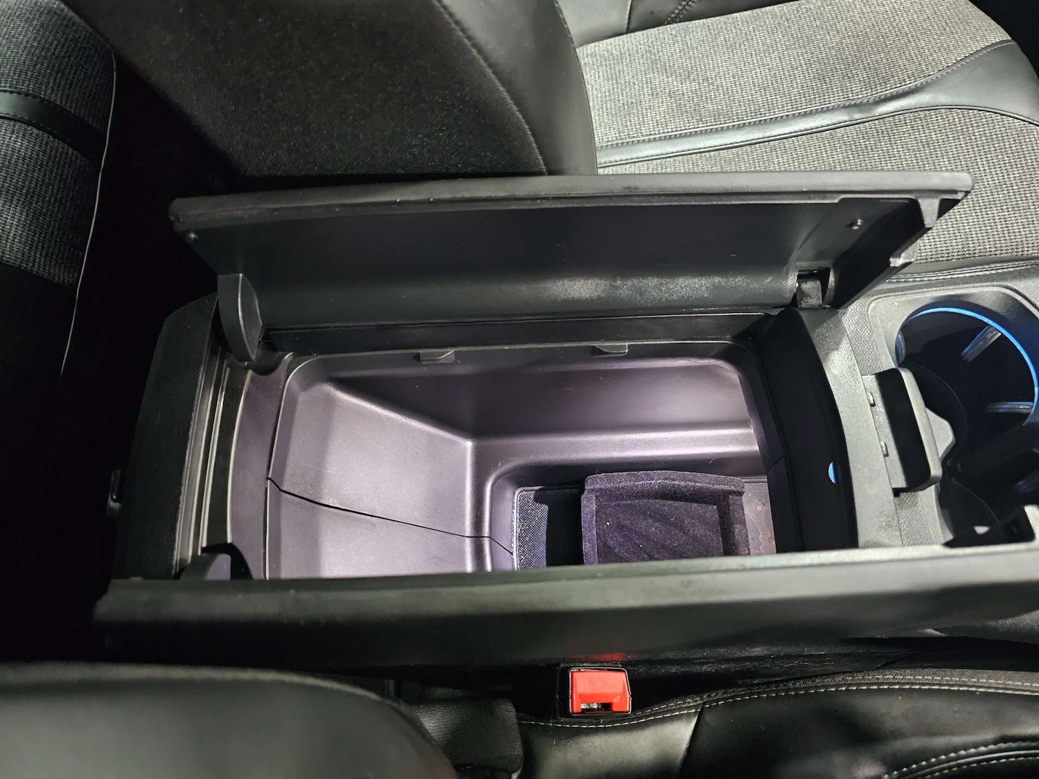 Used Peugeot 3008 2017 for sale - 76972398: Photo 65