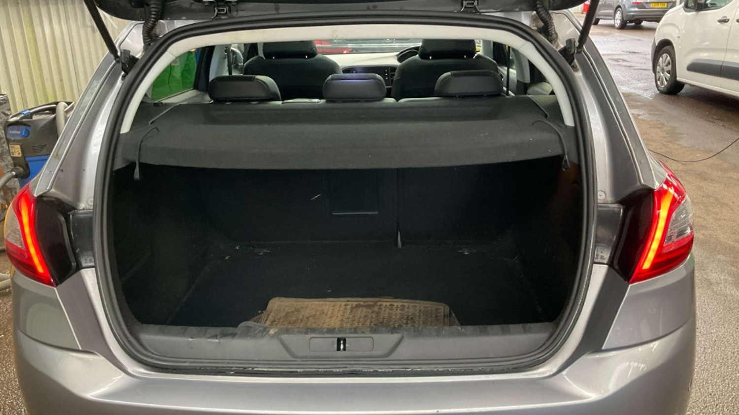 Used Peugeot 308 2019 for sale - 77916380: Photo 8