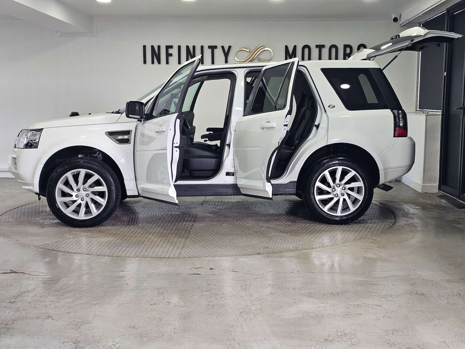 Used Land Rover Freelander 2014 for sale - 77638750: Photo 40