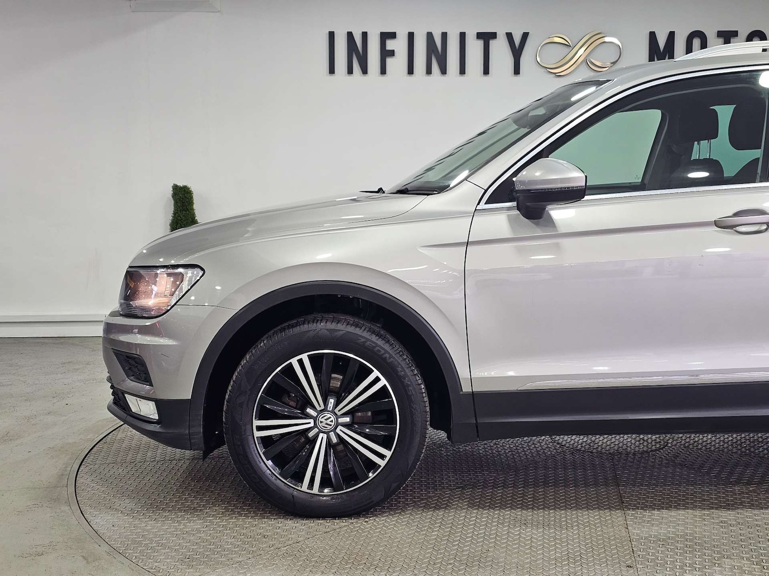 Used Volkswagen Tiguan 2016 for sale - 76972371: Photo 19