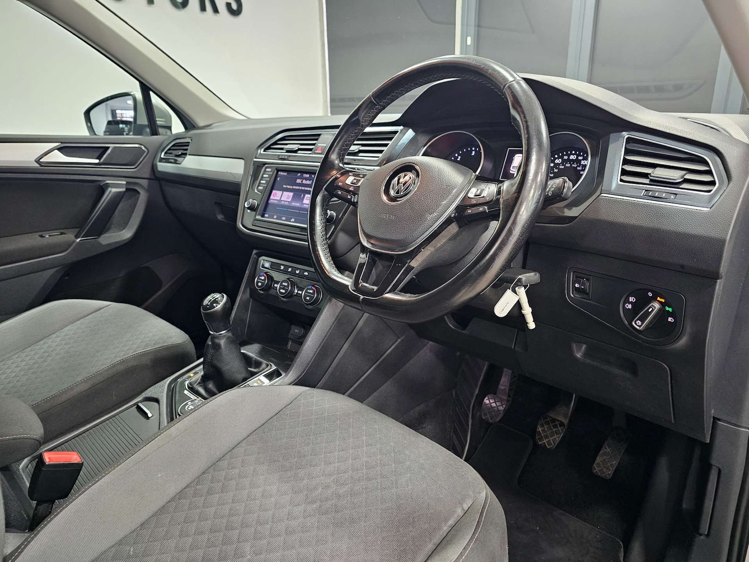 Used Volkswagen Tiguan 2016 for sale - 76972371: Photo 3