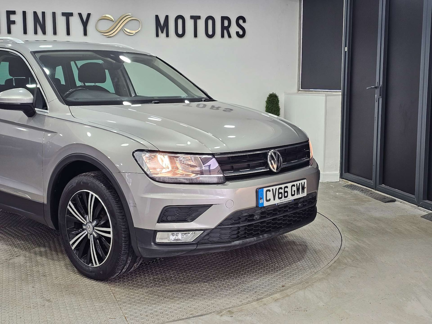 Used Volkswagen Tiguan 2016 for sale - 76972371: Photo 30