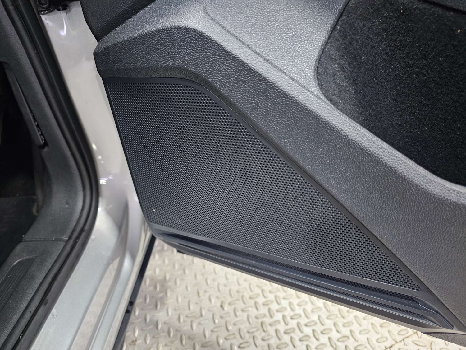 Used Volkswagen Tiguan 2016 for sale - 76972371: Photo 34