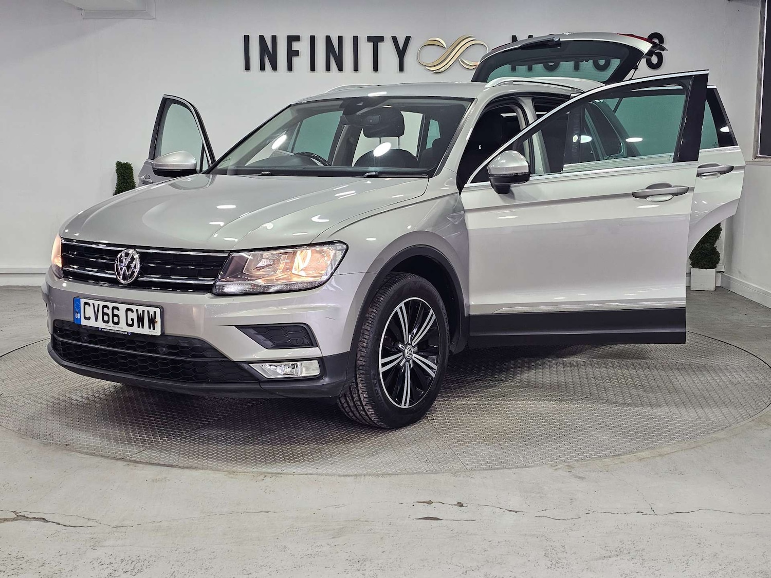 Used Volkswagen Tiguan 2016 for sale - 76972371: Photo 54