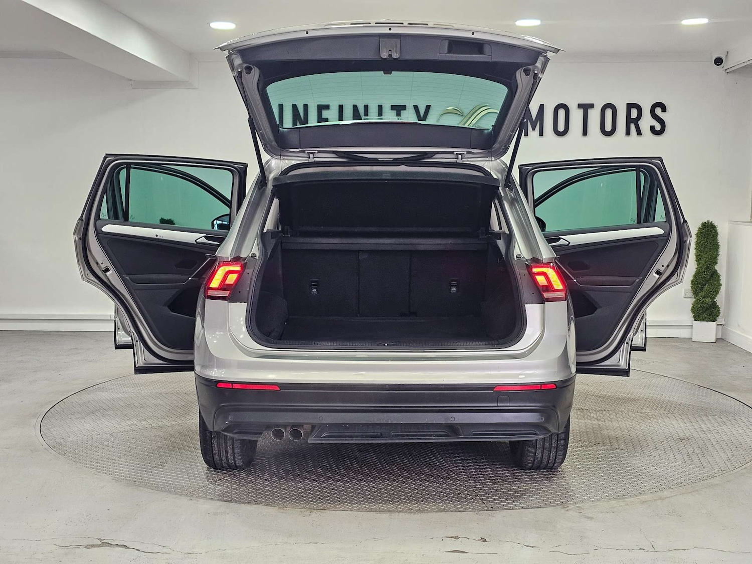 Used Volkswagen Tiguan 2016 for sale - 76972371: Photo 64