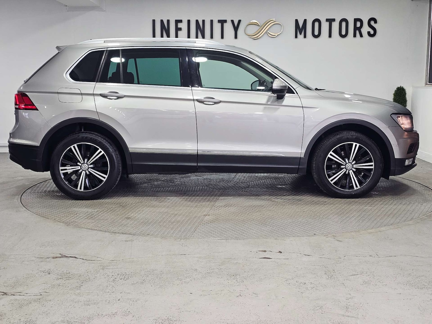 Used Volkswagen Tiguan 2016 for sale - 76972371: Photo 87