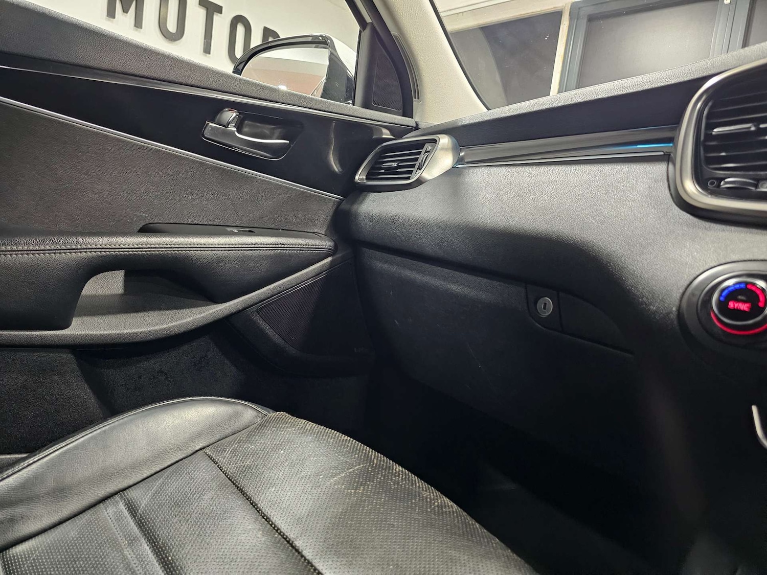 Used Kia Sorento 2016 for sale - 77639593: Photo 76