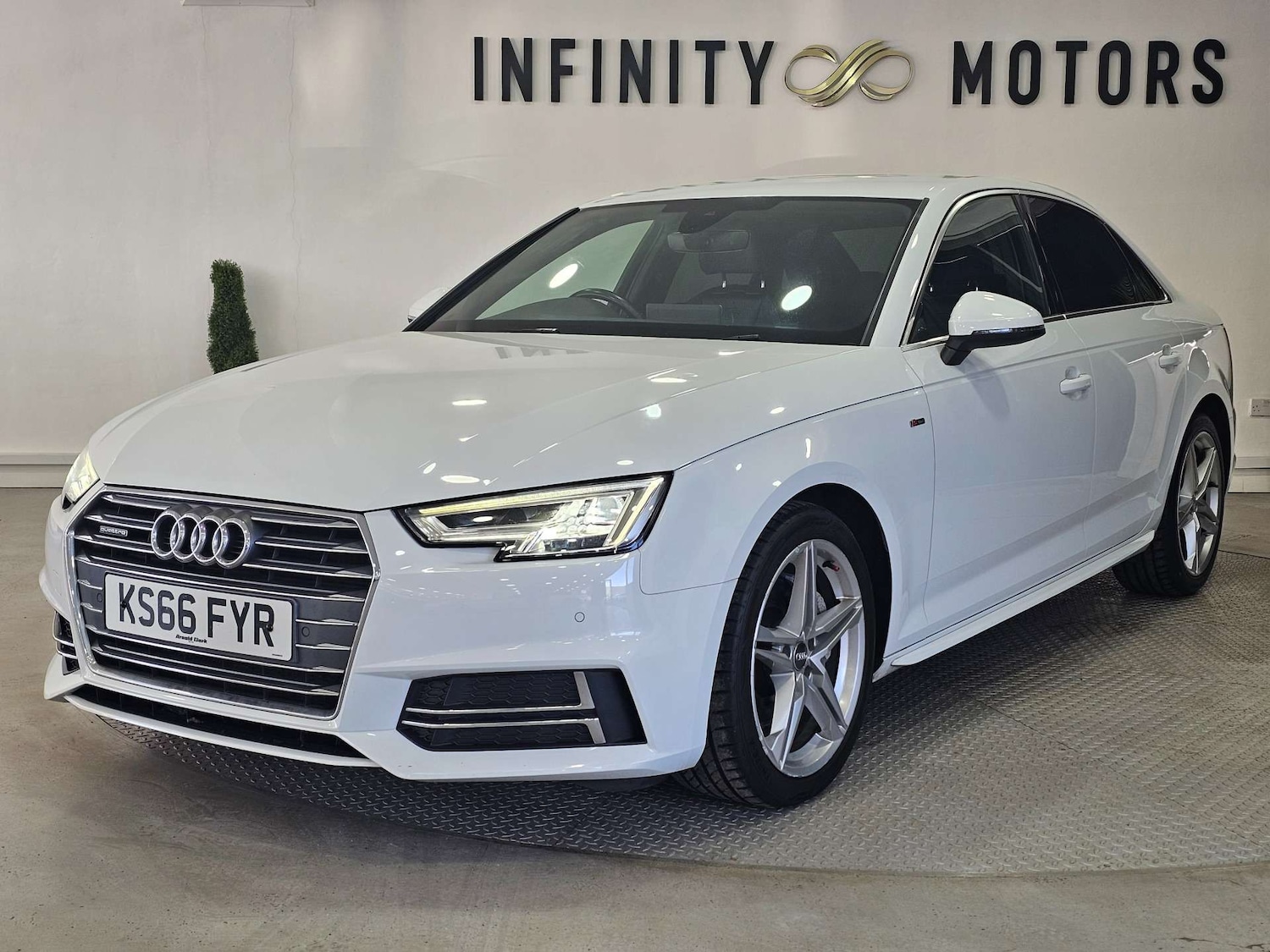 Used Audi A4 2016 for sale - 77937279: Photo 4