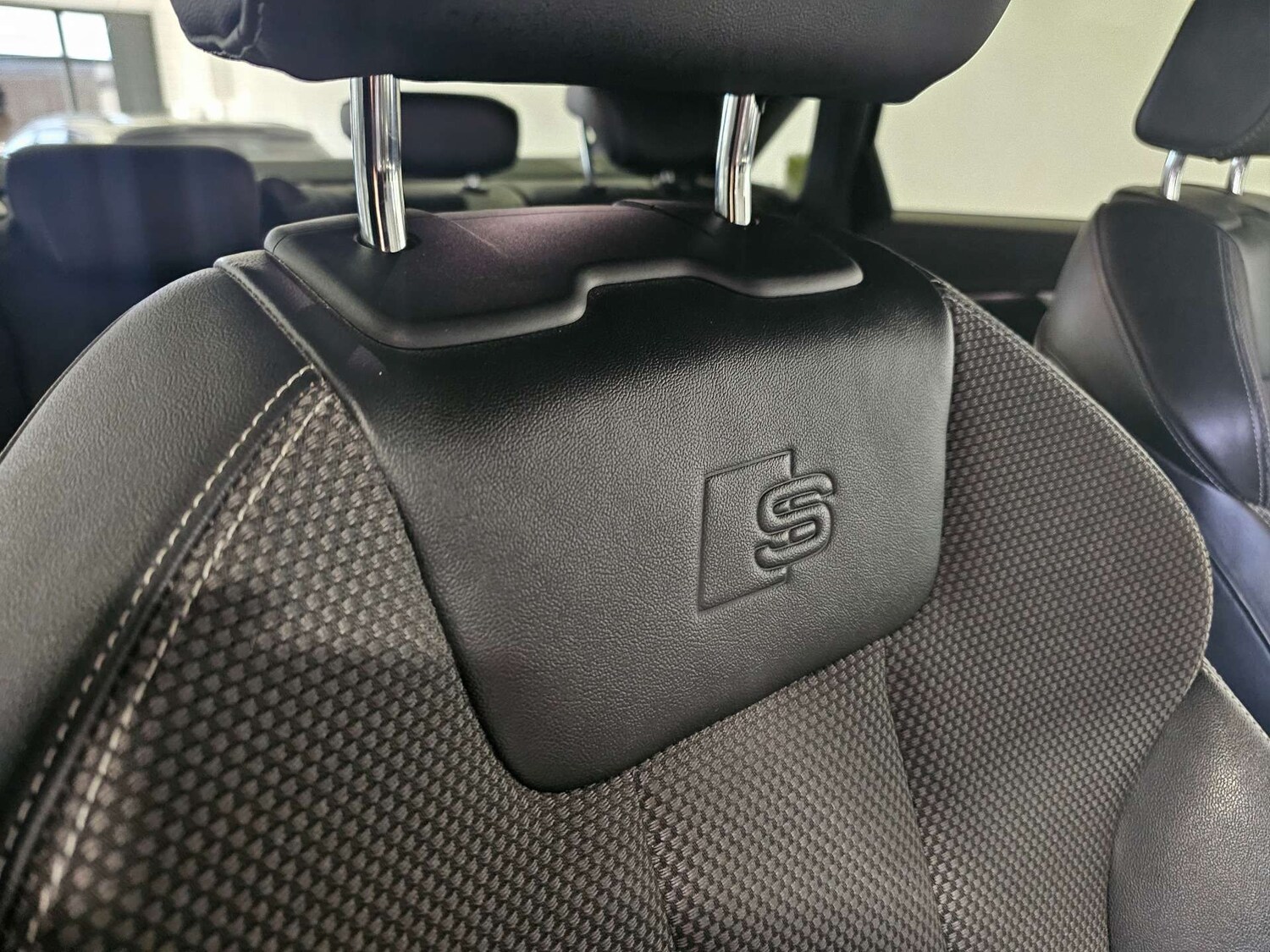 Used Audi A4 2016 for sale - 77937279: Photo 76