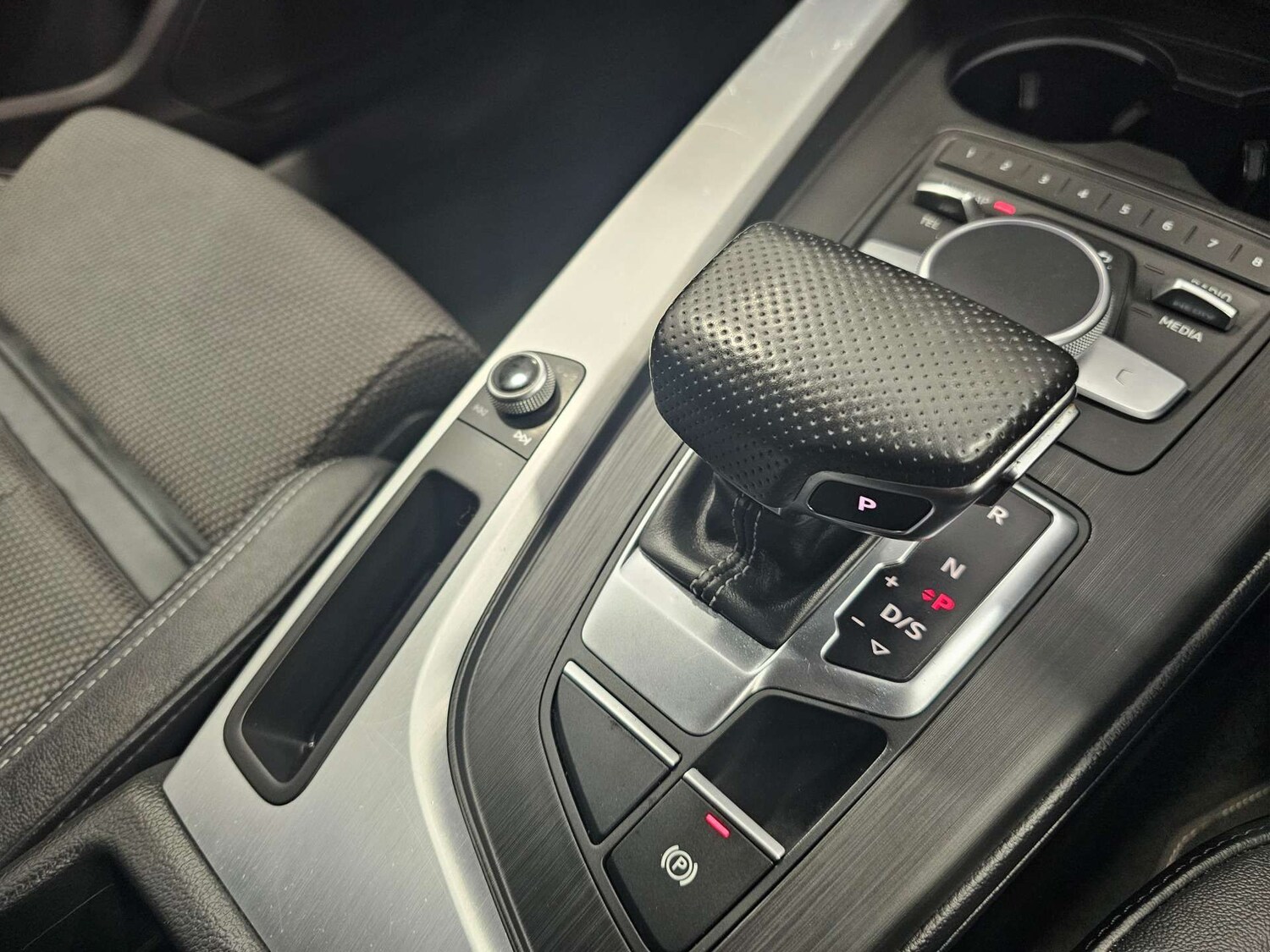 Used Audi A4 2016 for sale - 77937279: Photo 86