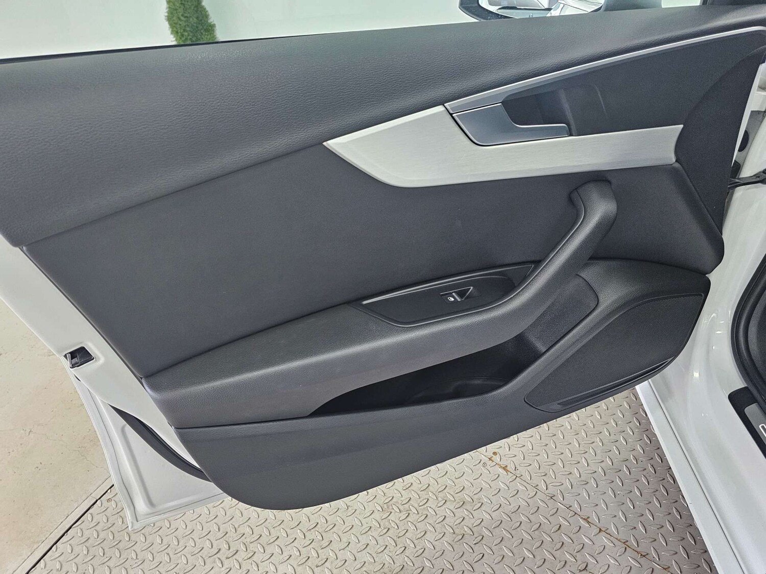 Used Audi A4 2016 for sale - 77937279: Photo 96