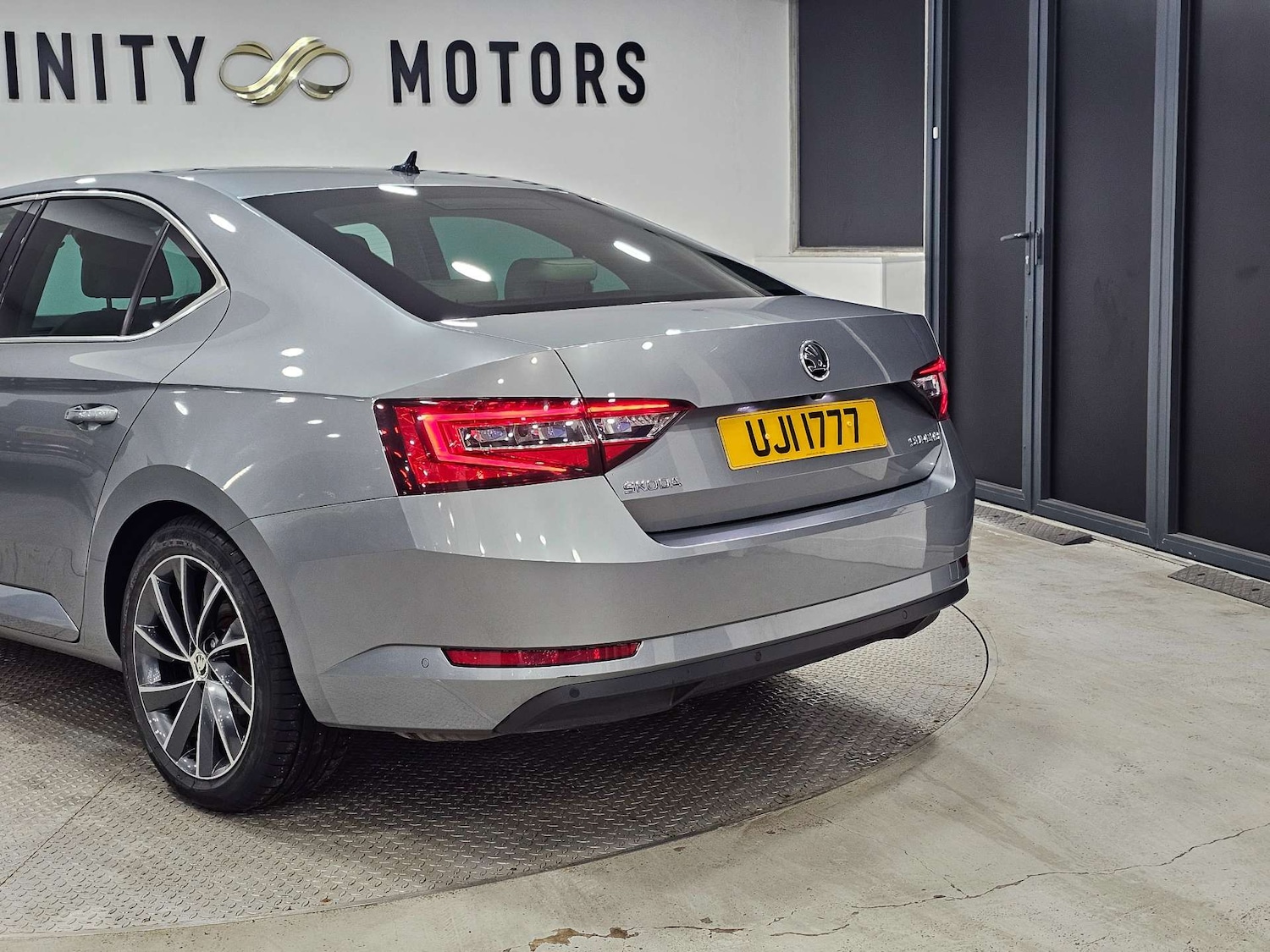 Used Skoda Superb 2015 for sale - 77394912: Photo 28