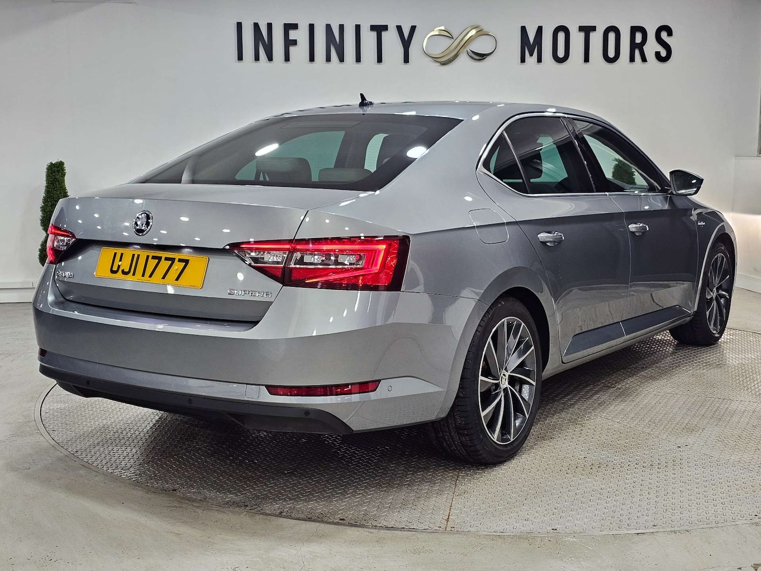 Used Skoda Superb 2015 for sale - 77394912: Photo 33
