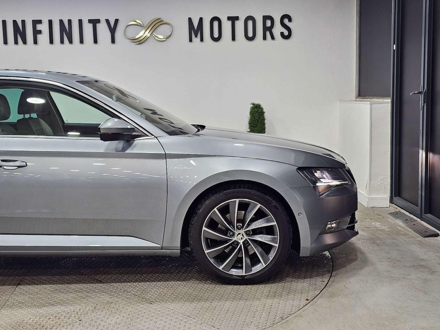 Used Skoda Superb 2015 for sale - 77394912: Photo 36