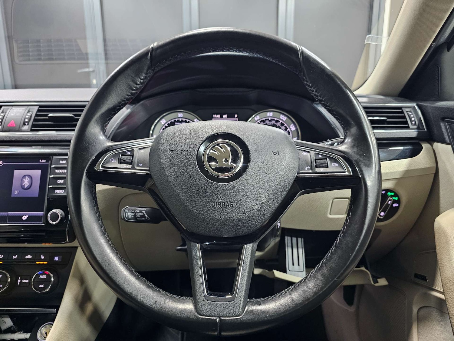 Used Skoda Superb 2015 for sale - 77394912: Photo 63