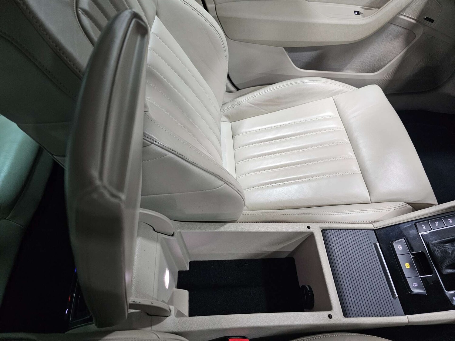 Used Skoda Superb 2015 for sale - 77394912: Photo 70