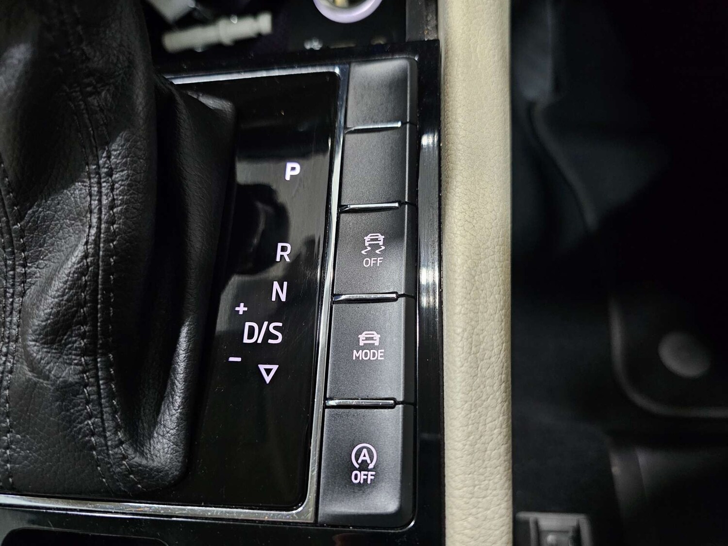 Used Skoda Superb 2015 for sale - 77394912: Photo 72