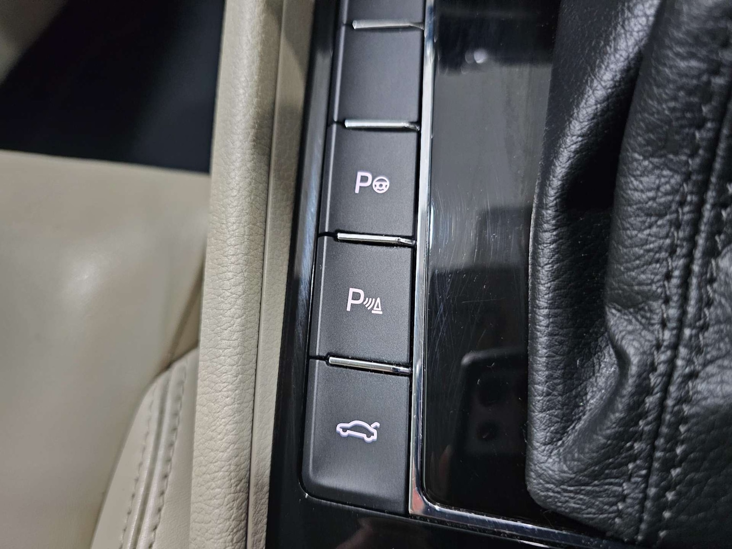 Used Skoda Superb 2015 for sale - 77394912: Photo 73