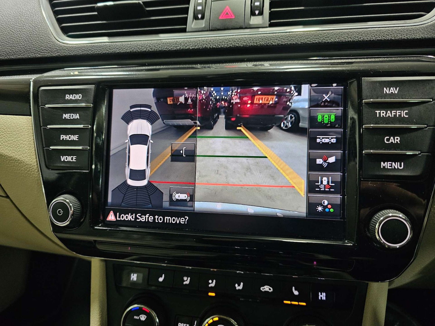 Used Skoda Superb 2015 for sale - 77394912: Photo 78