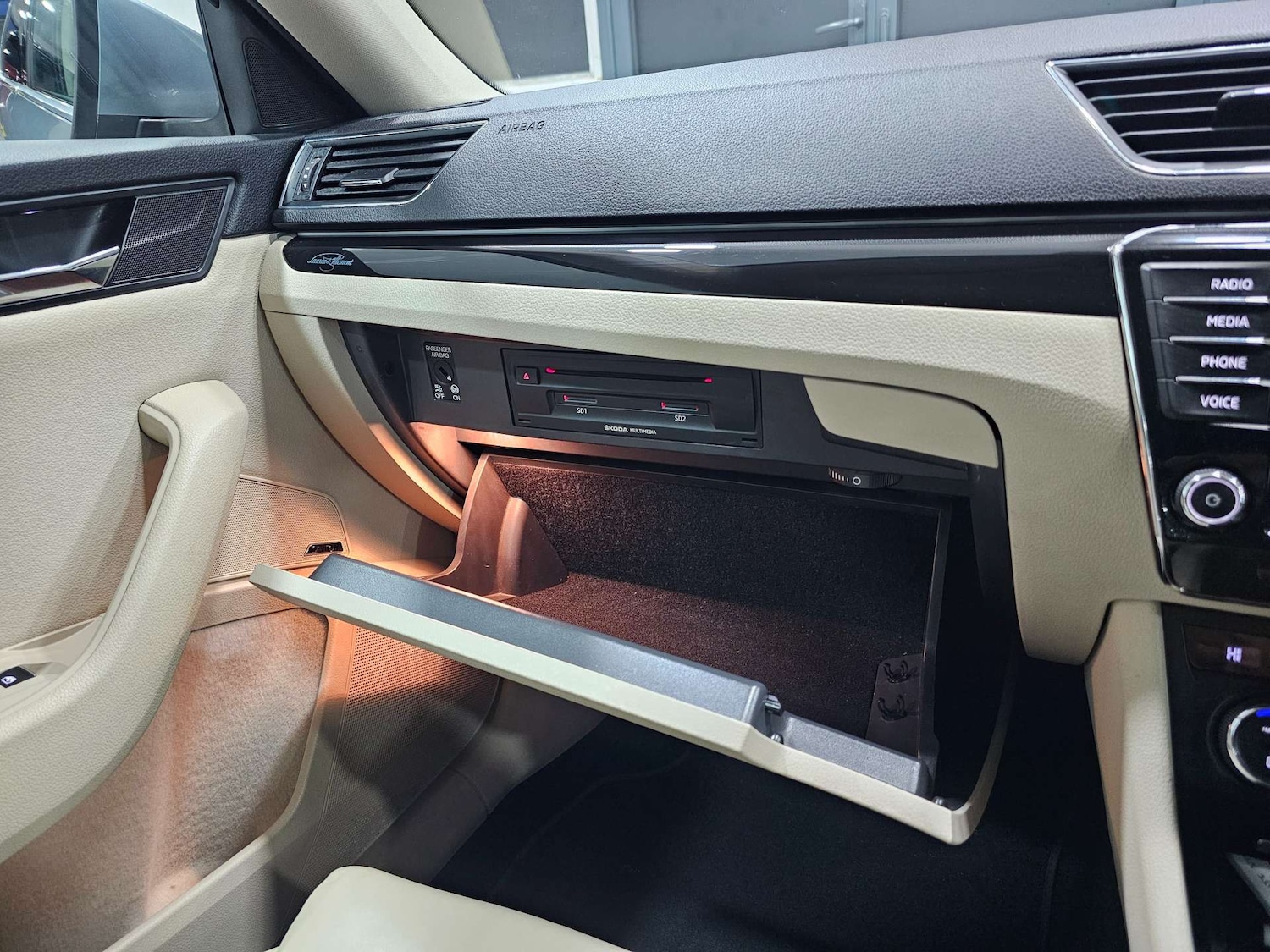 Used Skoda Superb 2015 for sale - 77394912: Photo 82