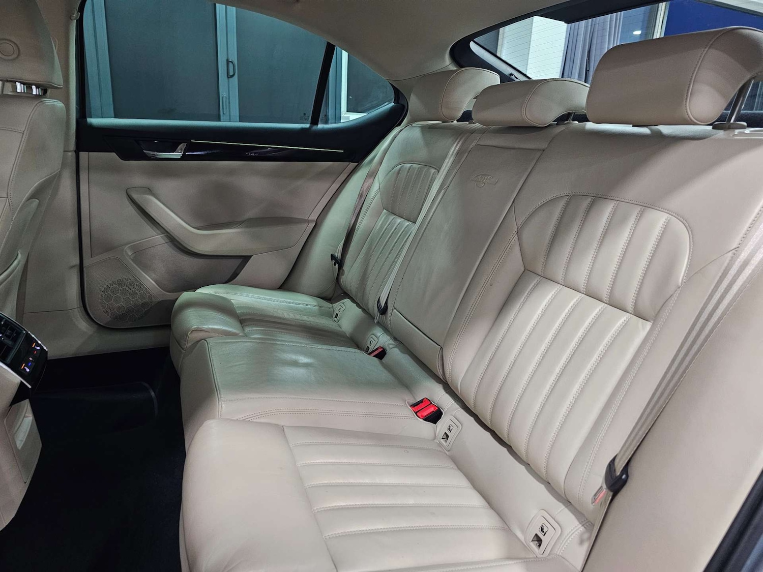 Used Skoda Superb 2015 for sale - 77394912: Photo 93