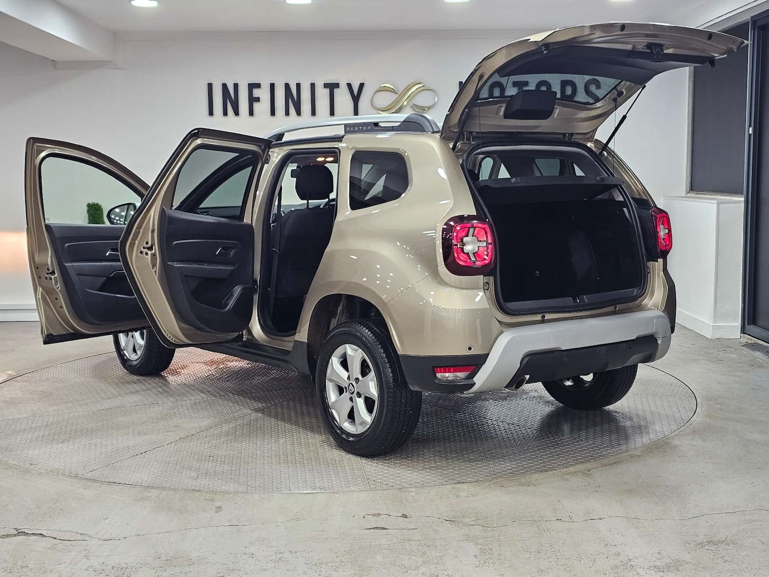Used Dacia Duster 2020 for sale - 76972411: Photo 47