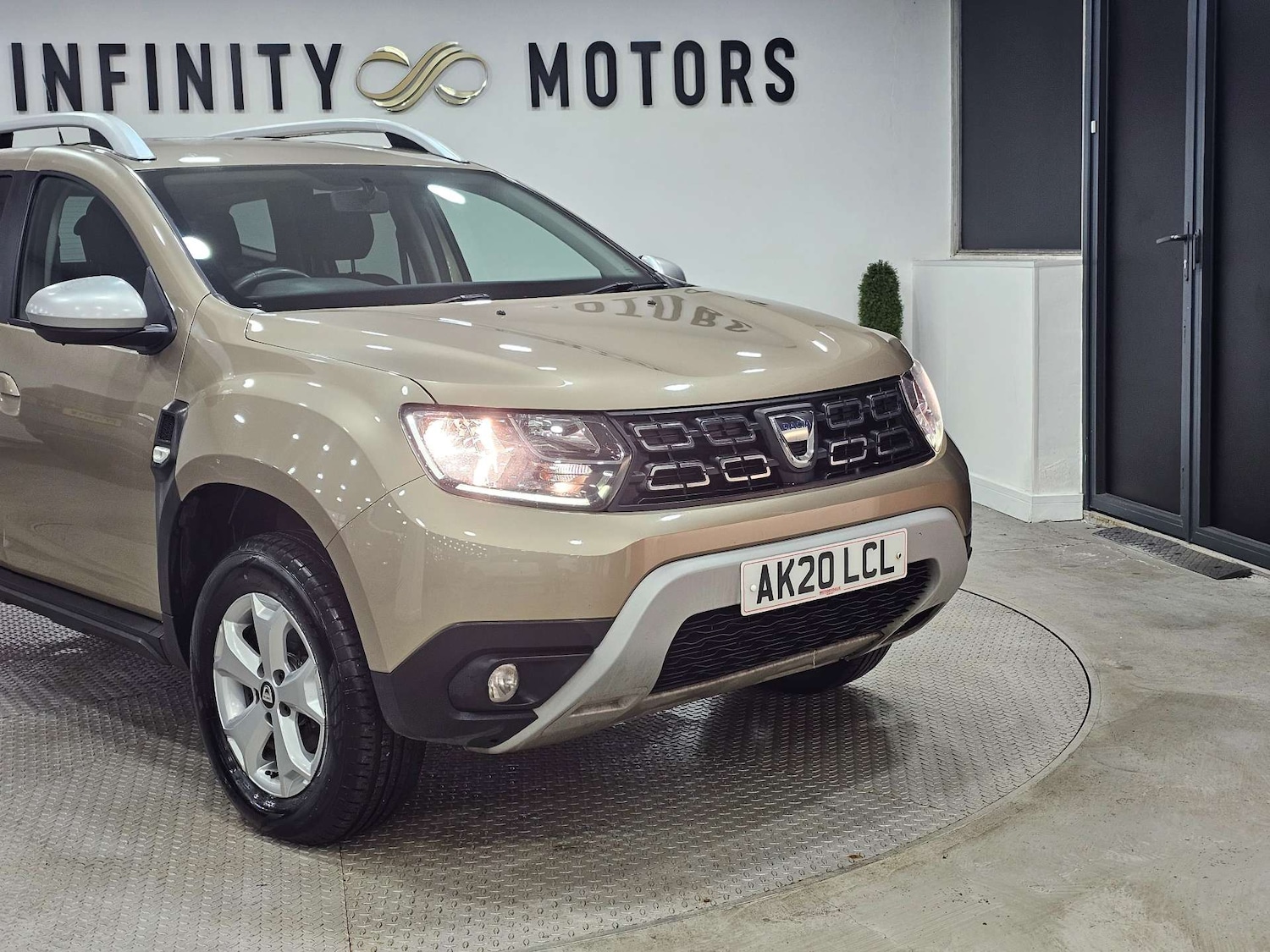 Used Dacia Duster 2020 for sale - 76972411: Photo 6