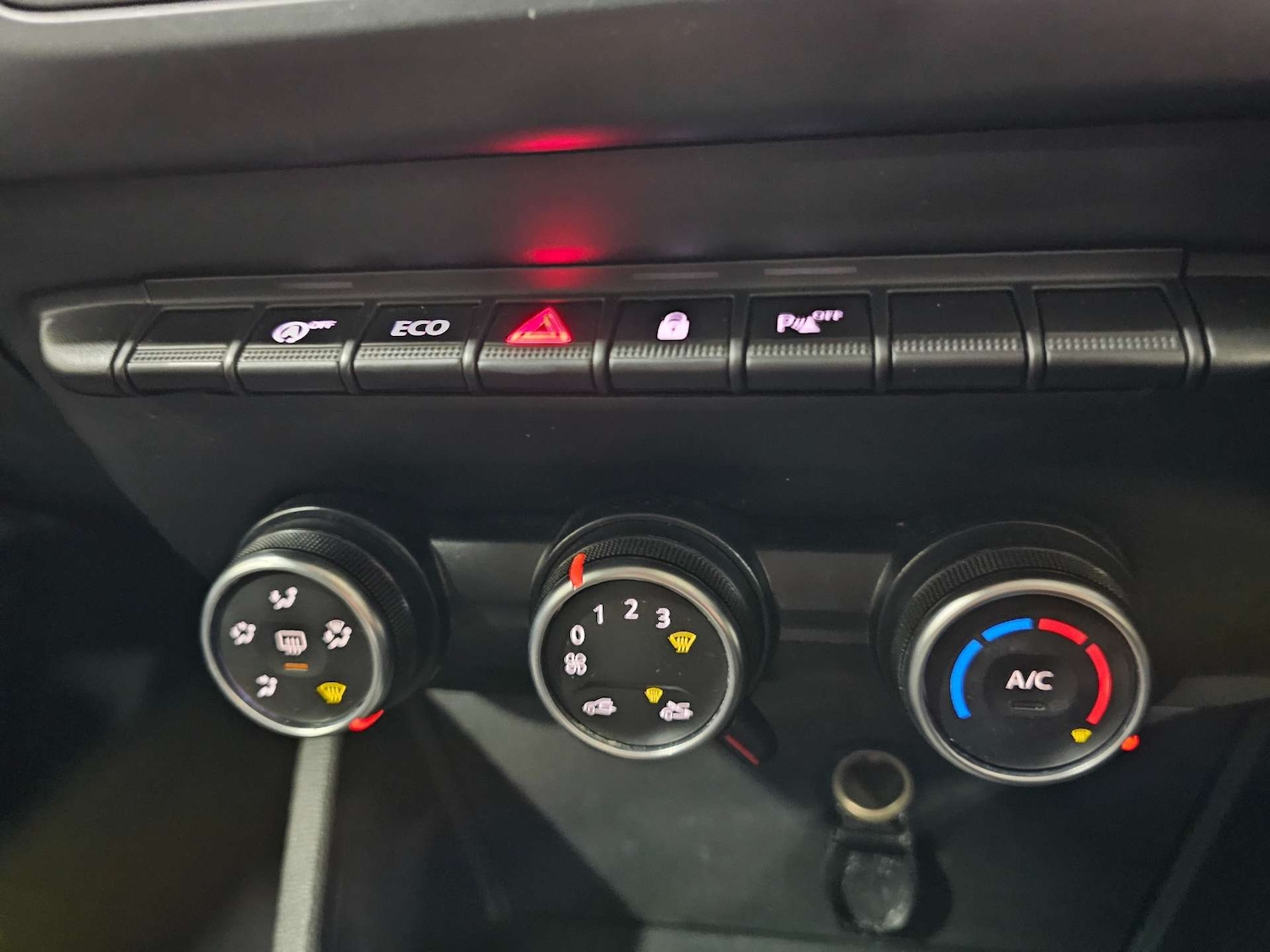 Used Dacia Duster 2020 for sale - 76972411: Photo 64