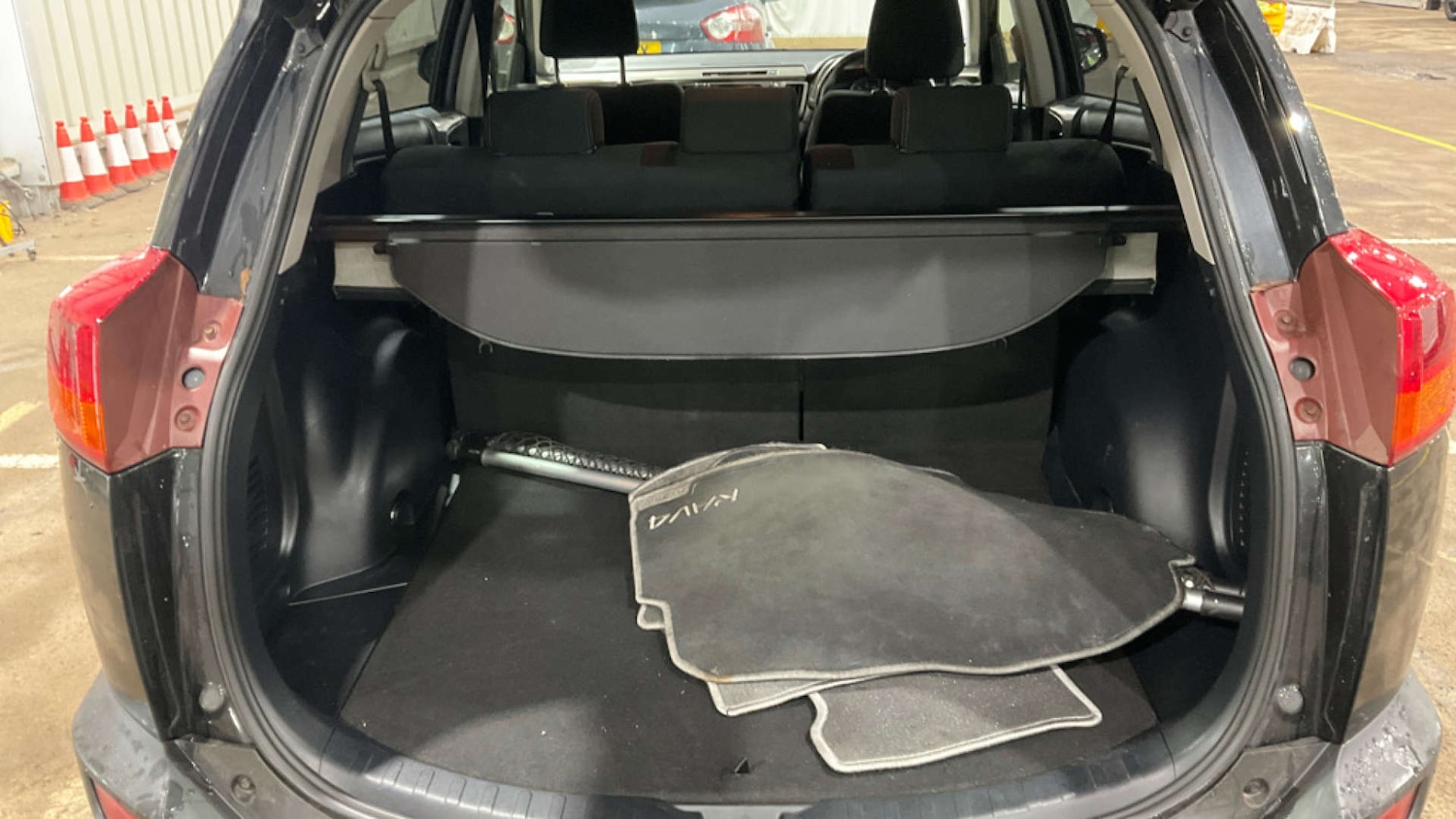 Used Toyota RAV4 2014 for sale - 77224798: Photo 9