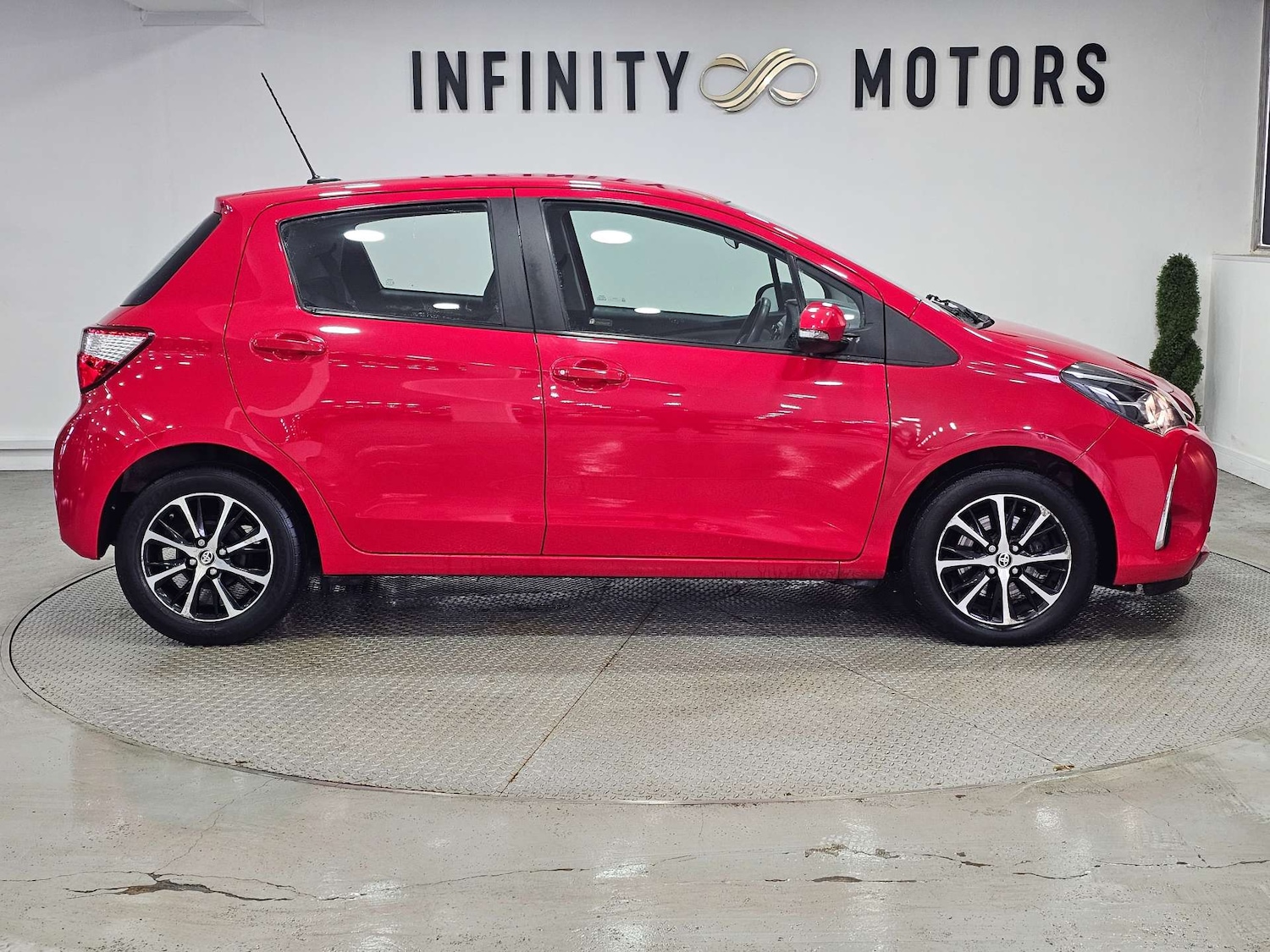 Used Toyota Yaris 2019 for sale - 77227782: Photo 19