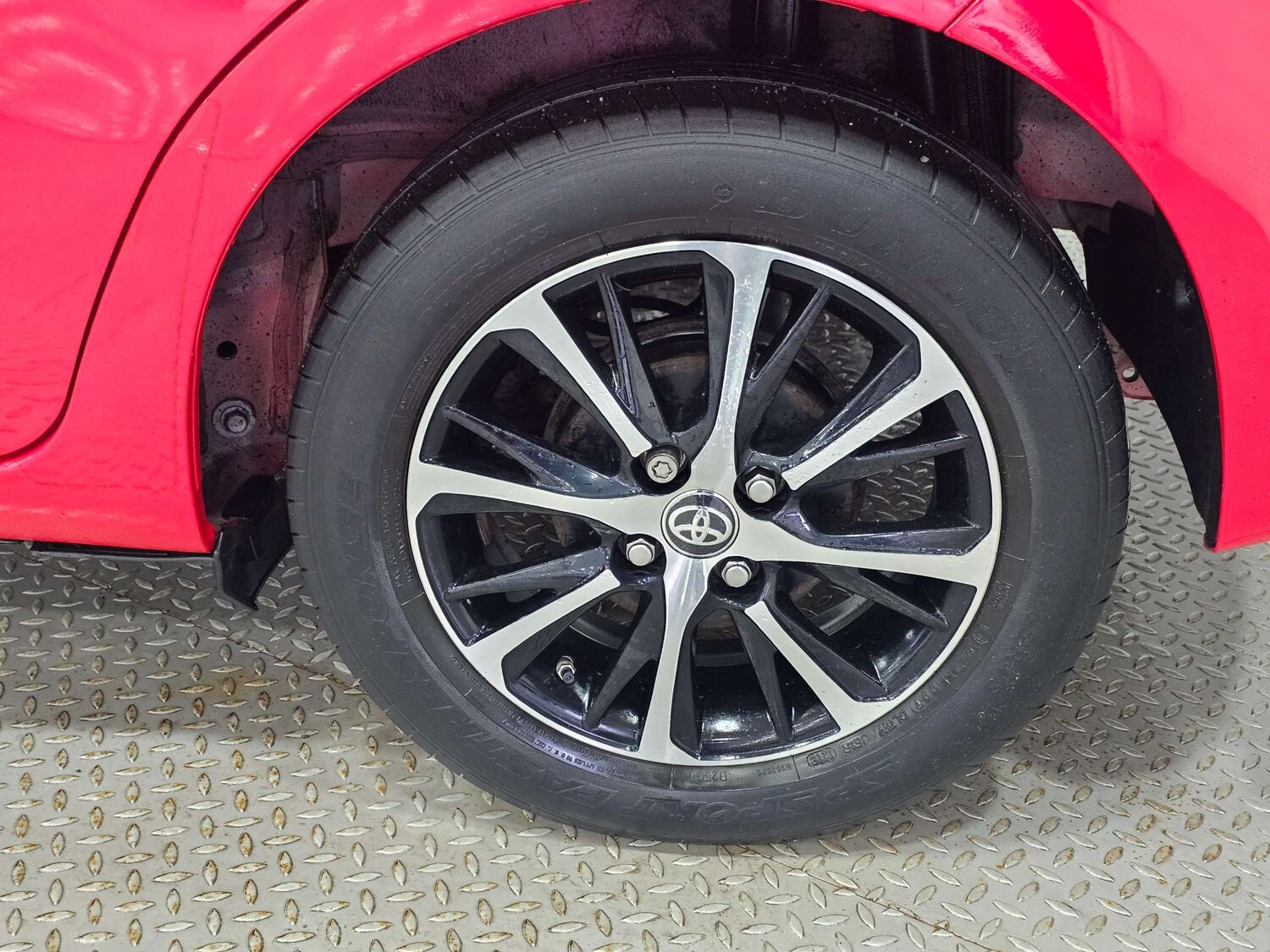 Used Toyota Yaris 2019 for sale - 77227782: Photo 33