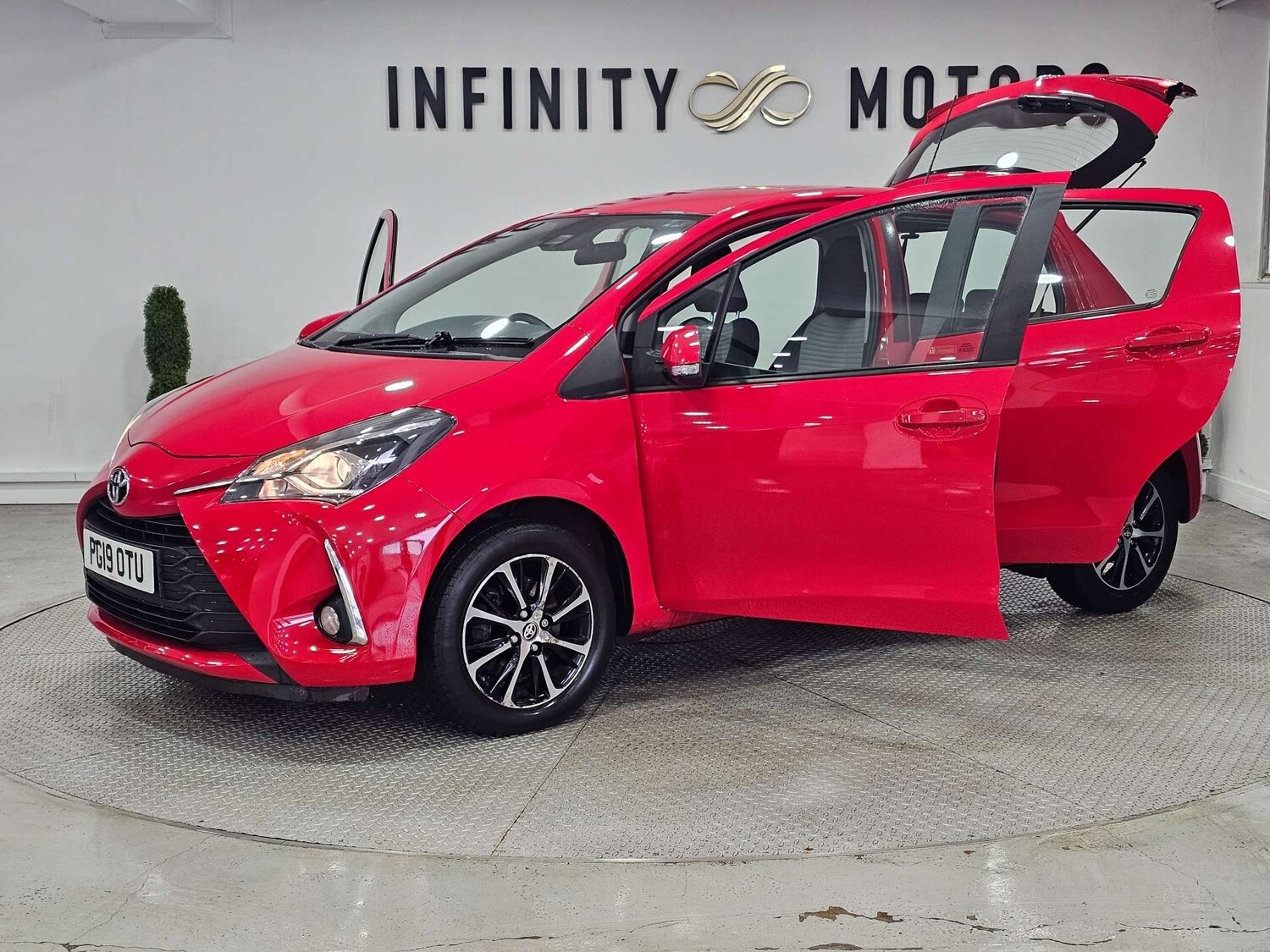 Used Toyota Yaris 2019 for sale - 77227782: Photo 36