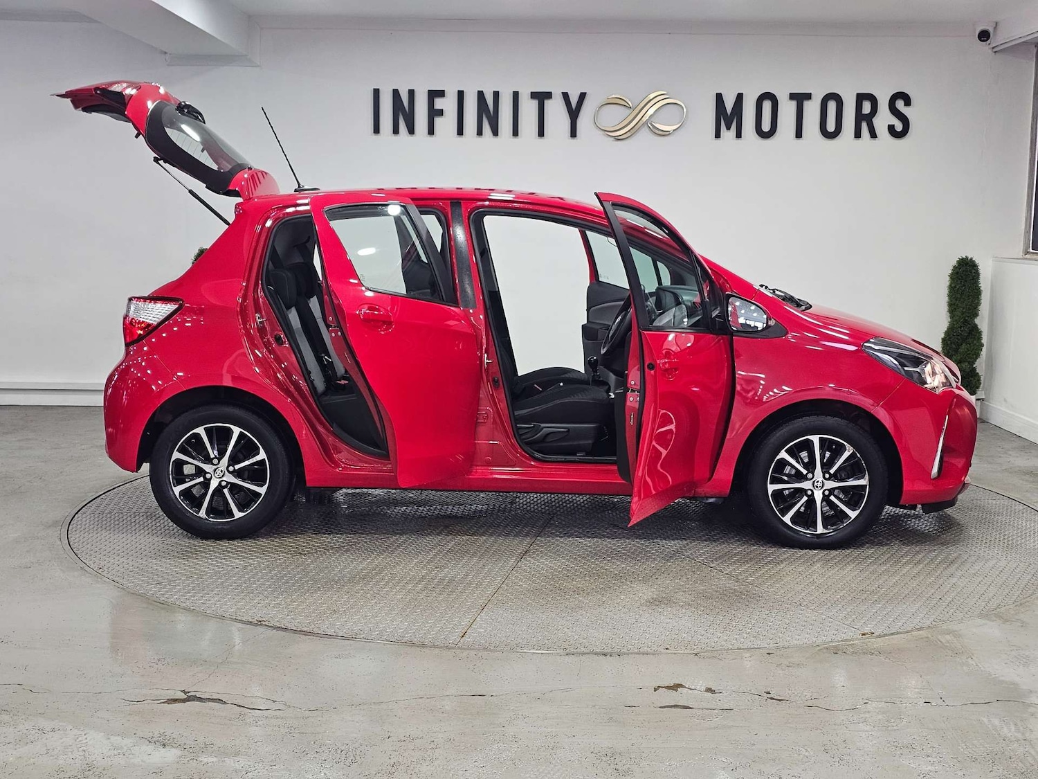 Used Toyota Yaris 2019 for sale - 77227782: Photo 39