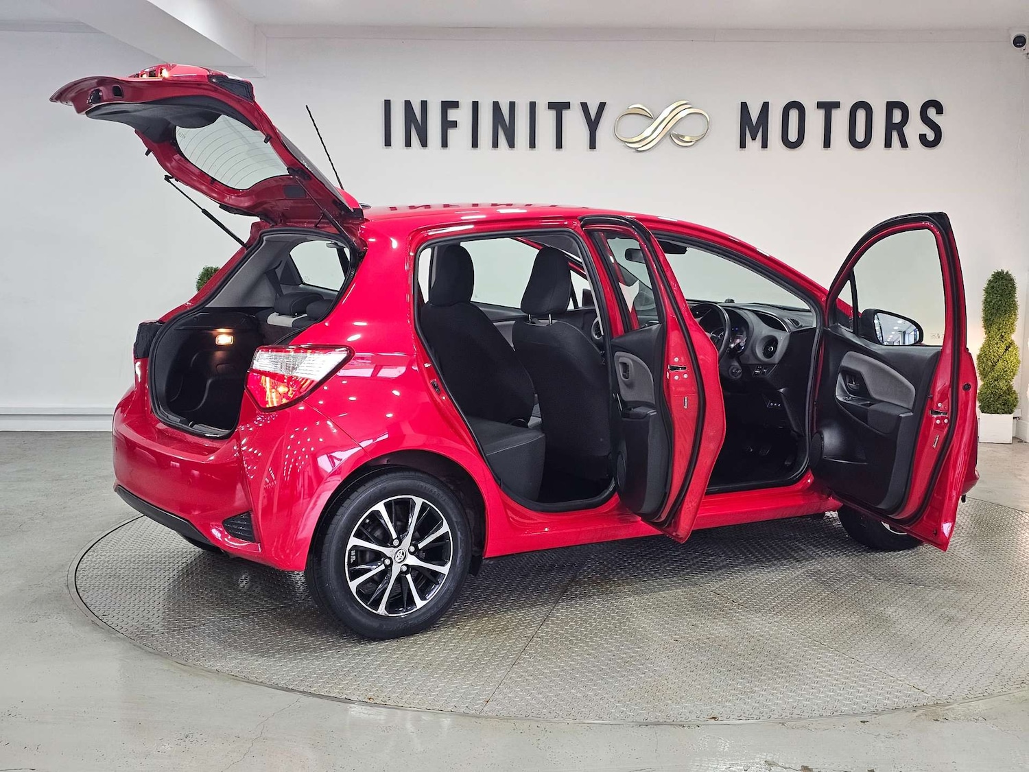 Used Toyota Yaris 2019 for sale - 77227782: Photo 40