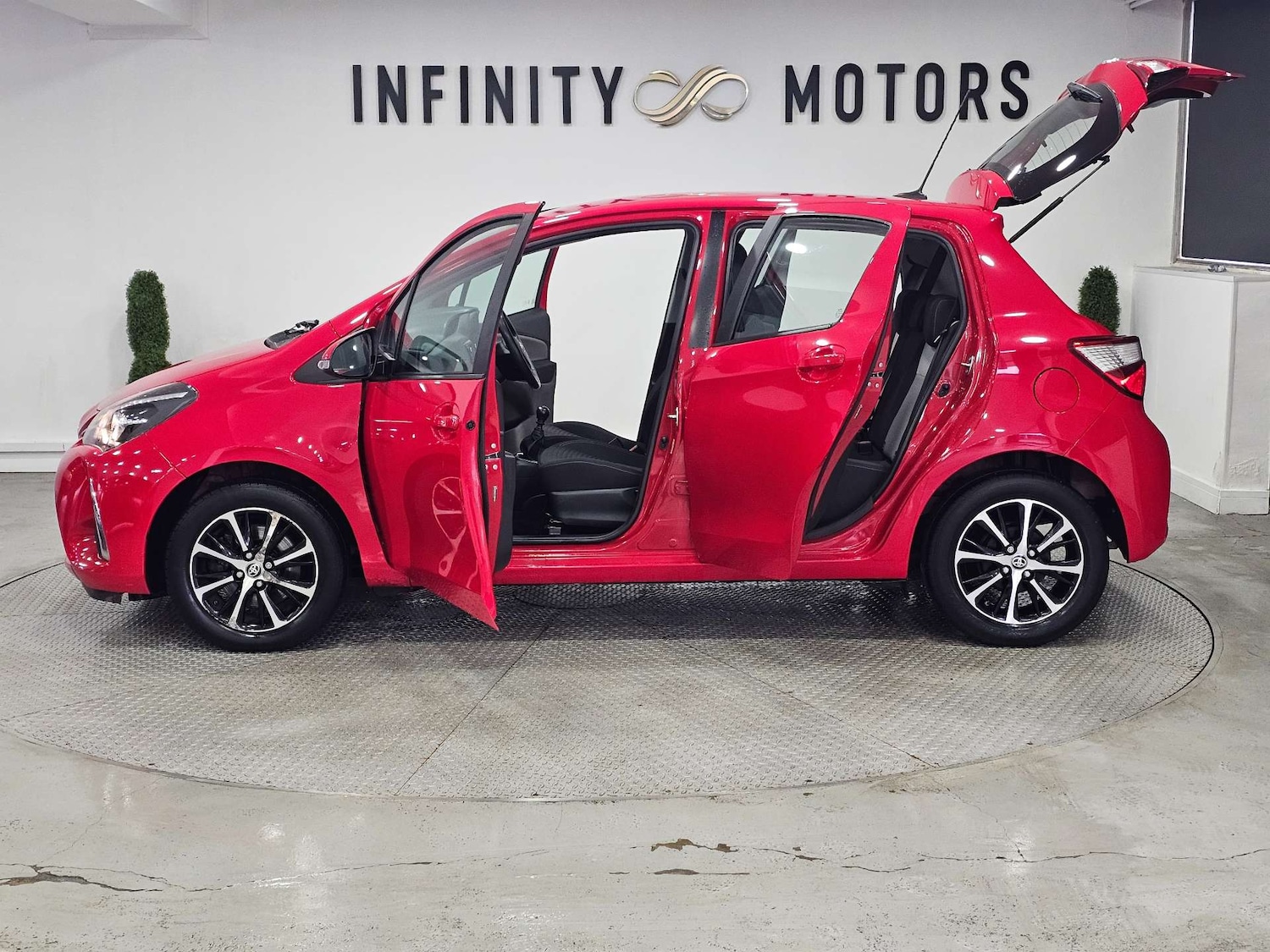 Used Toyota Yaris 2019 for sale - 77227782: Photo 43