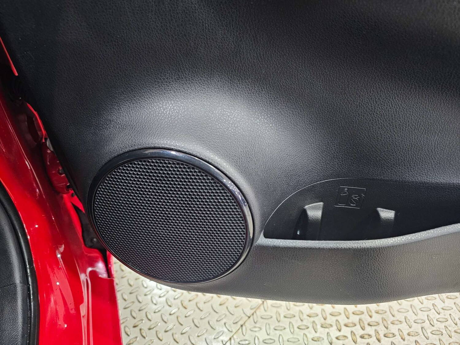 Used Toyota Yaris 2019 for sale - 77227782: Photo 47