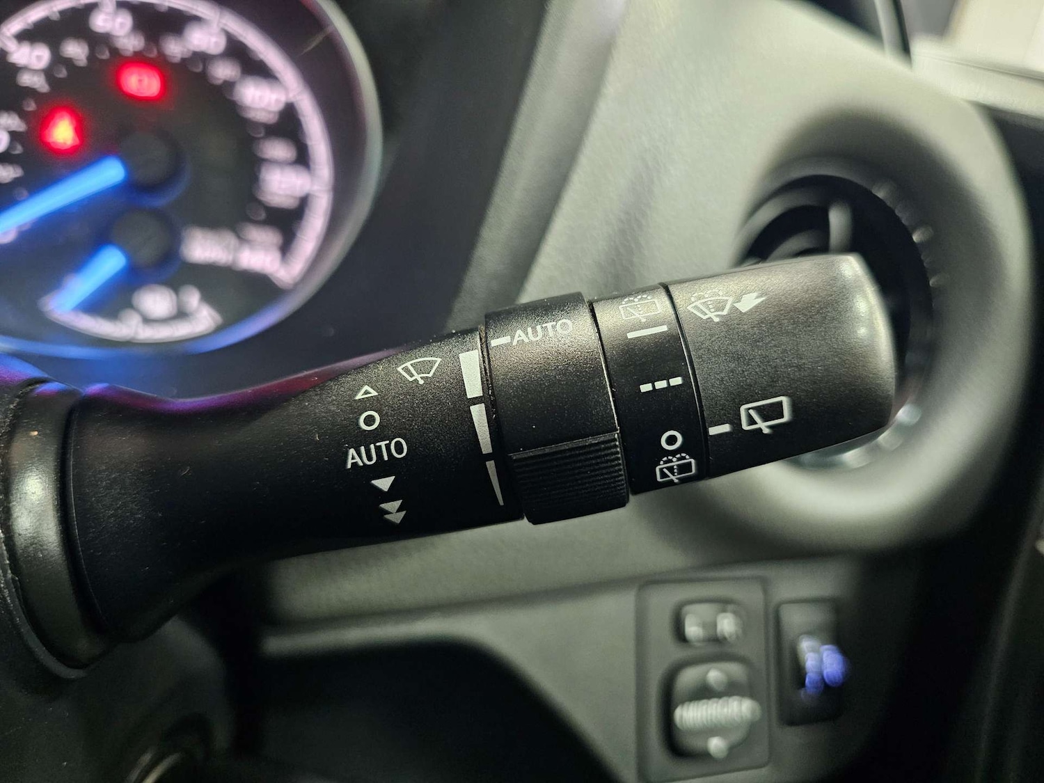 Used Toyota Yaris 2019 for sale - 77227782: Photo 52