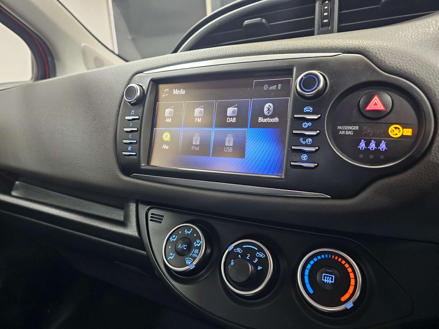 Used Toyota Yaris 2019 for sale - 77227782: Photo 60