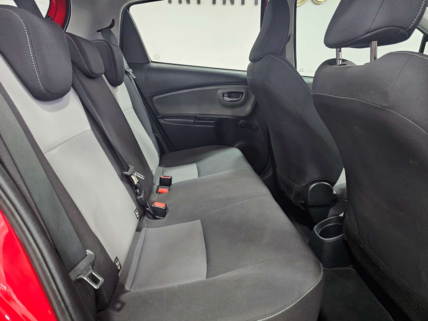 Used Toyota Yaris 2019 for sale - 77227782: Photo 73