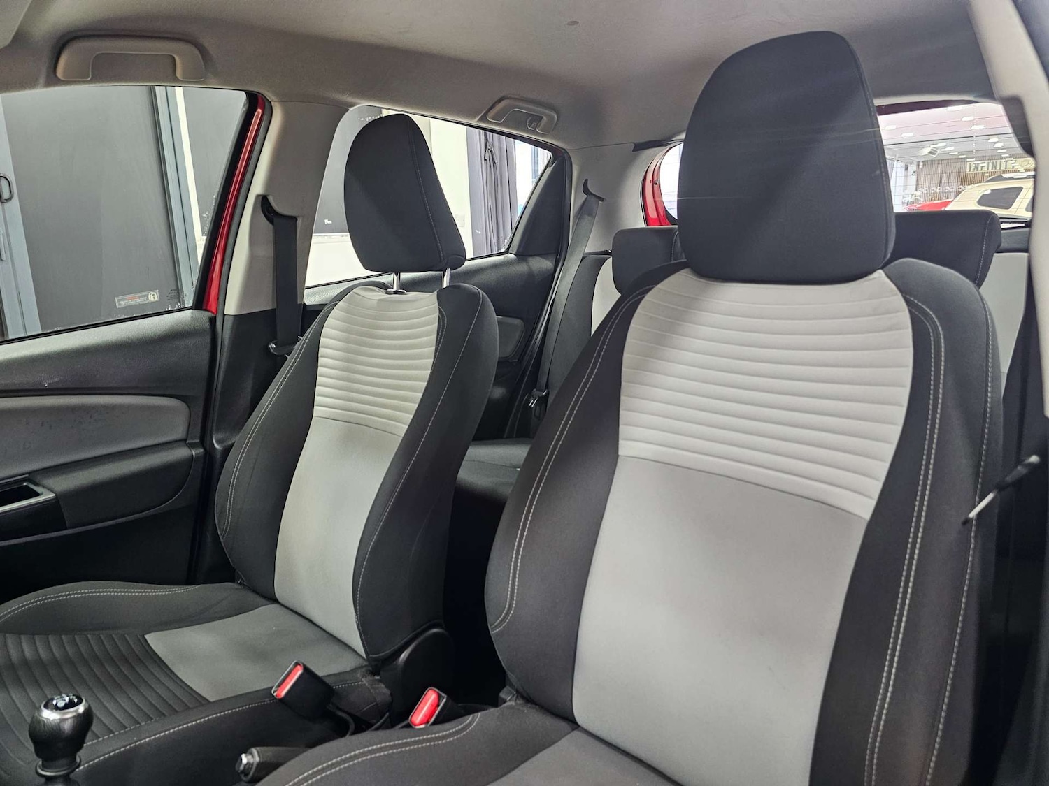 Used Toyota Yaris 2019 for sale - 77227782: Photo 86