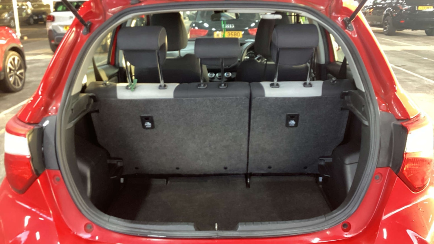 Used Toyota Yaris 2019 for sale - 77227782: Photo 9